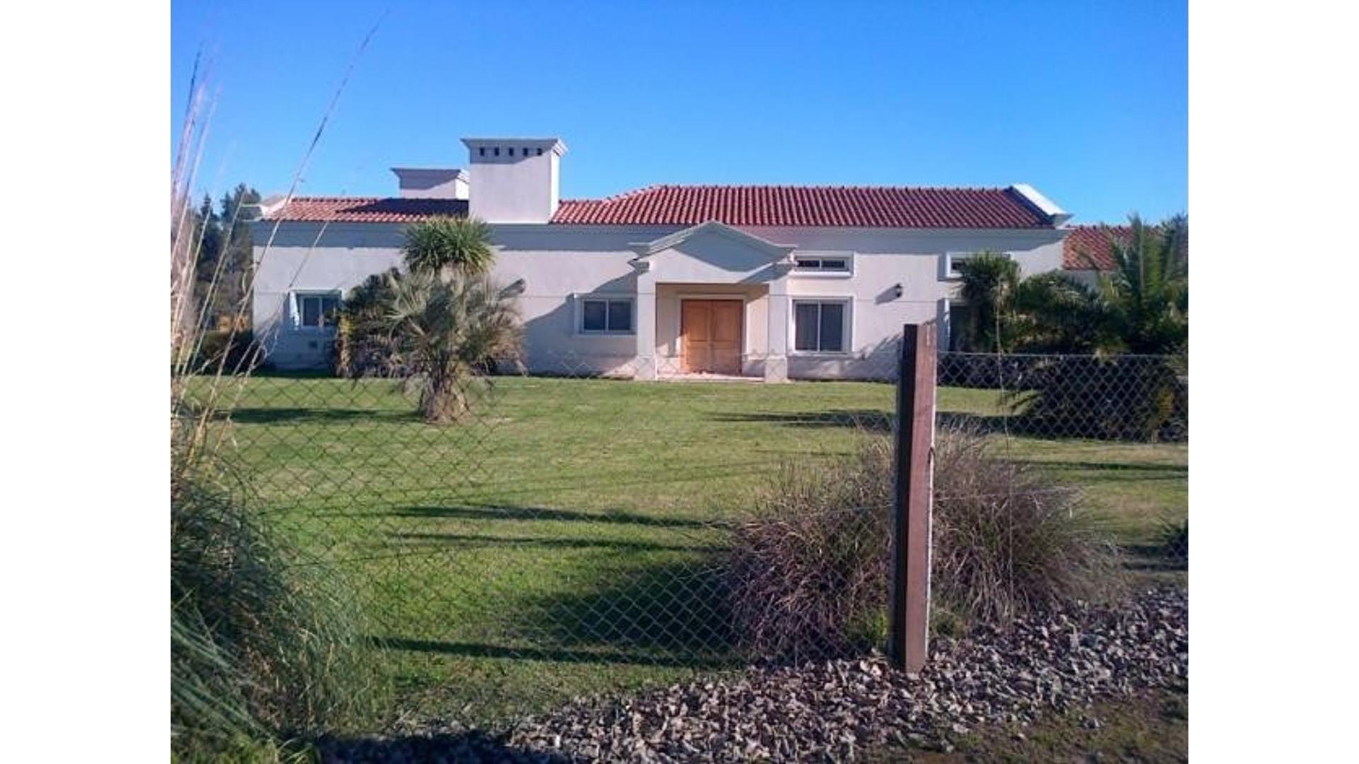 Casa en Venta con 2 cocheras