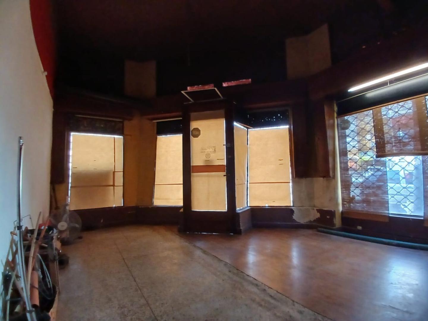 Local en esquina centríco