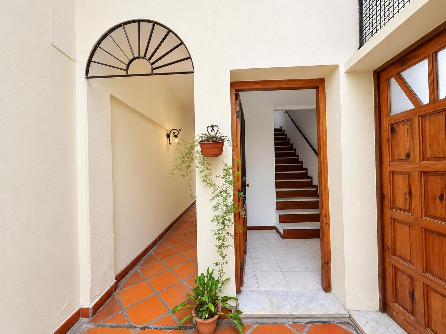 Depto Tipo Casa en Venta 27 años
