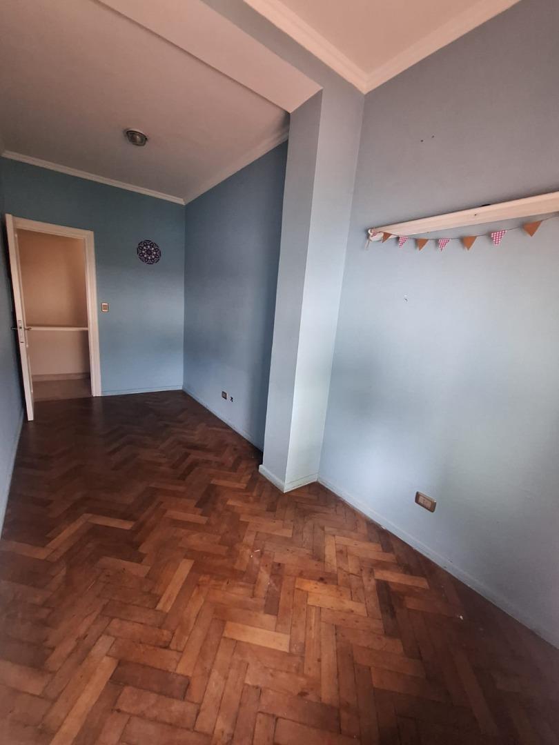 Deanfunes 267 , Piso 1