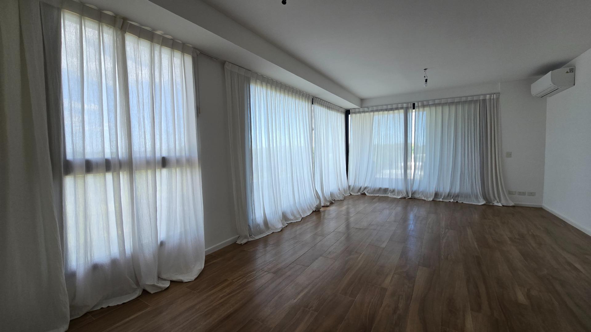 Departamento 4 ambientes con 4 baños