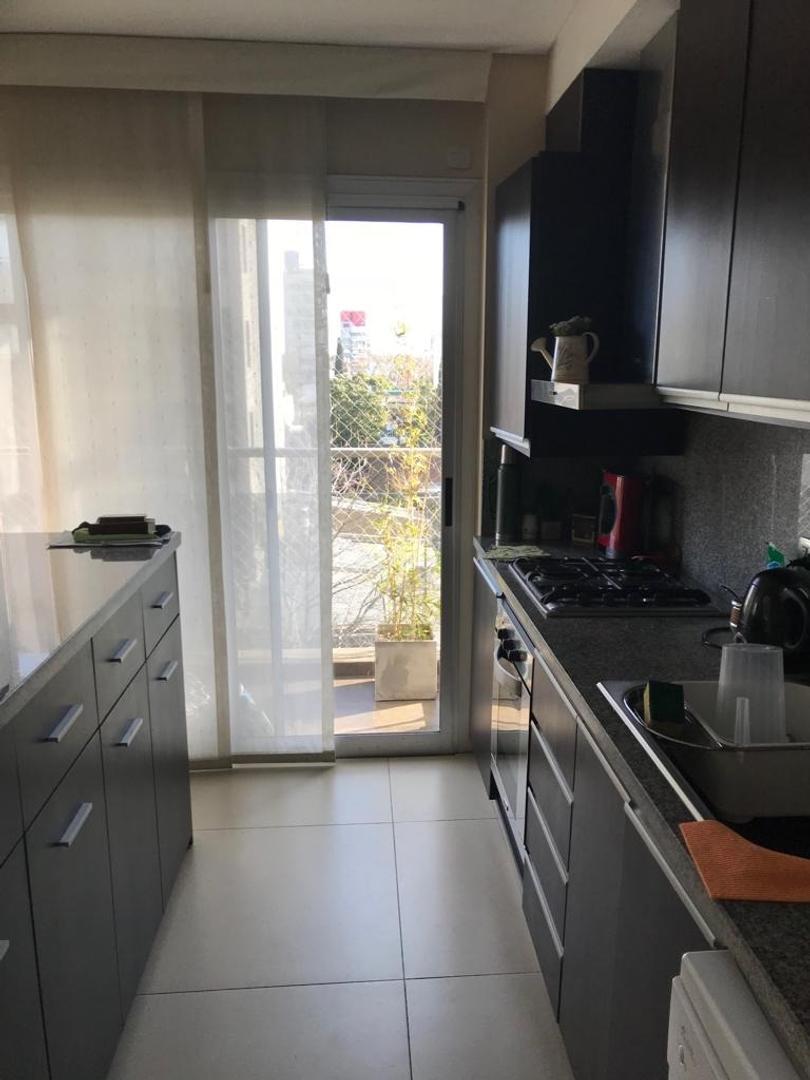 Departamento 4 ambientes con 3 baños