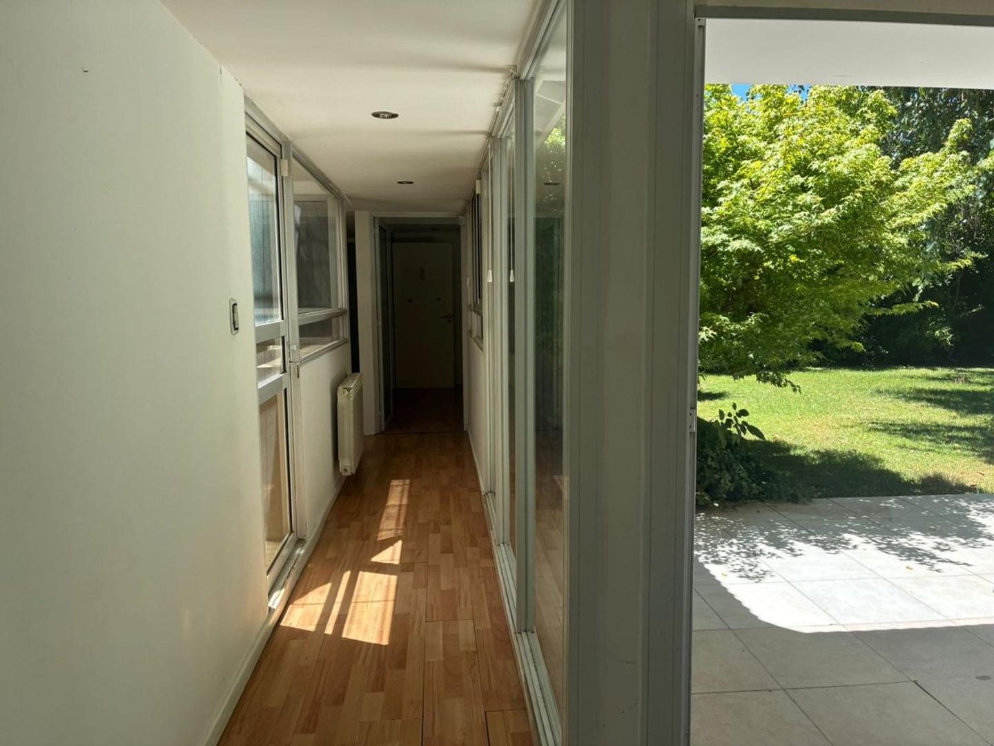 Casa 7 ambientes con 3 baños