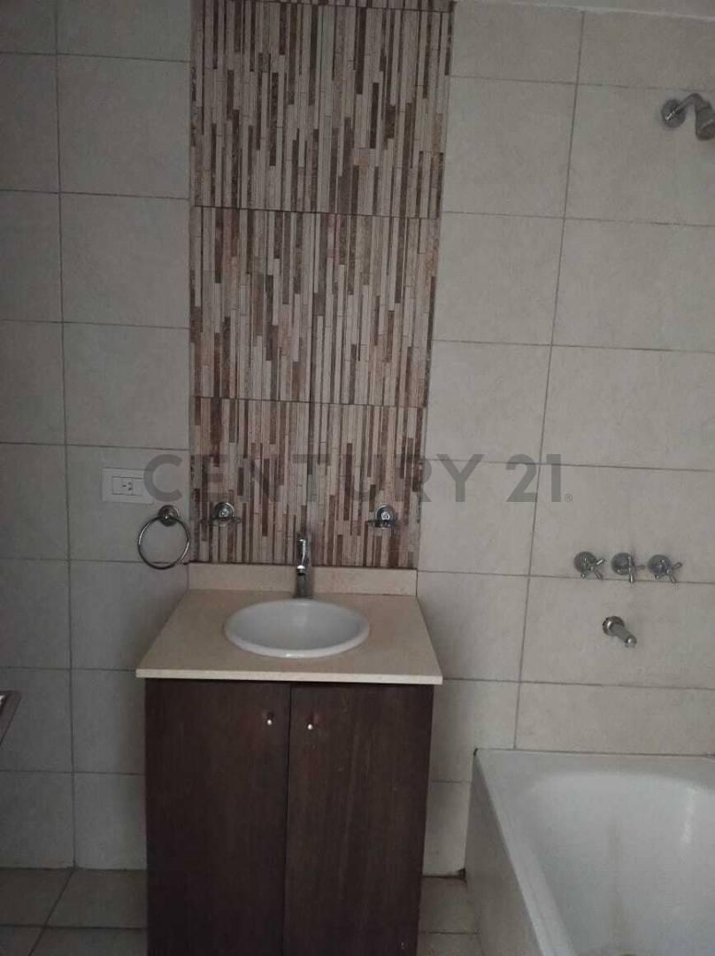 Departamento en Alquiler en La Plata, $ 400.000