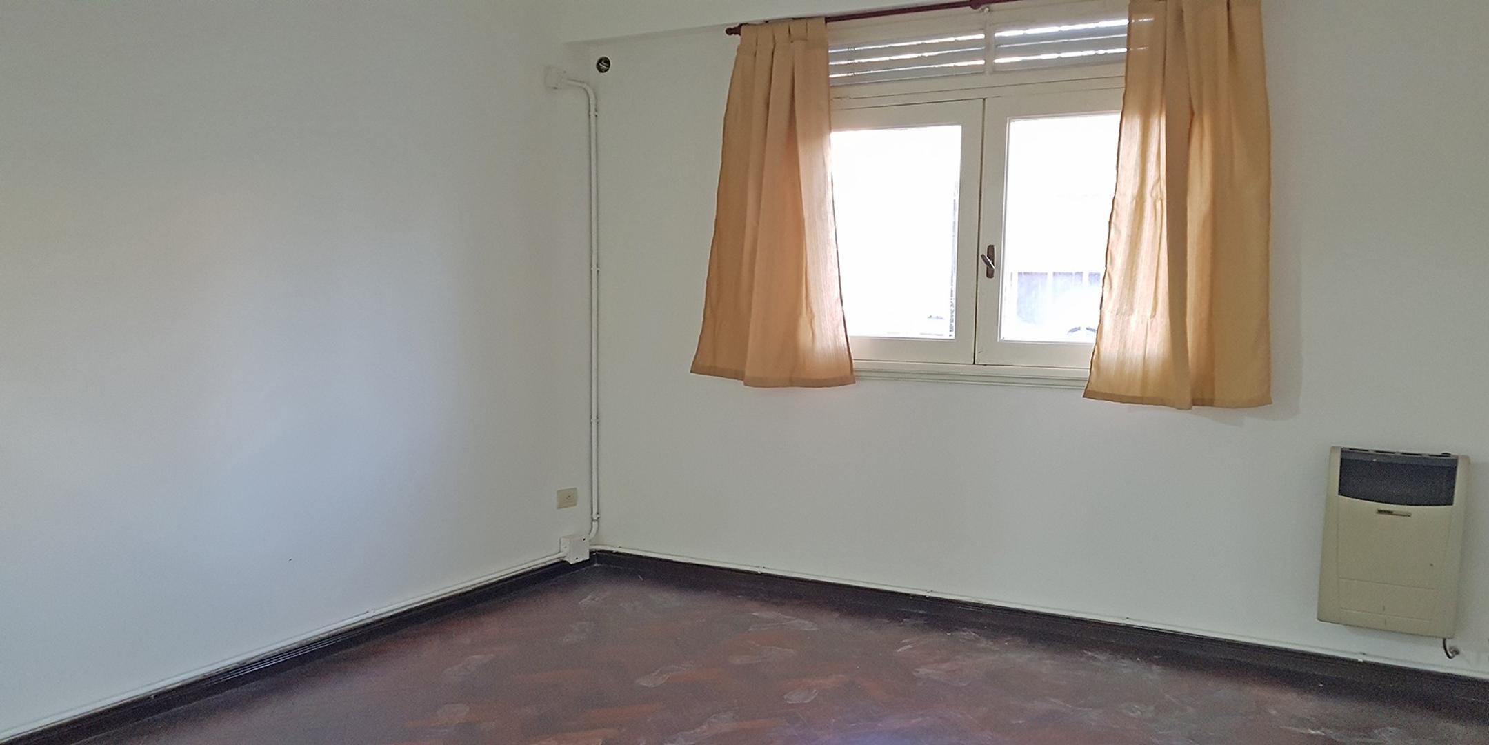 Av. Gaona 4900, Piso PB