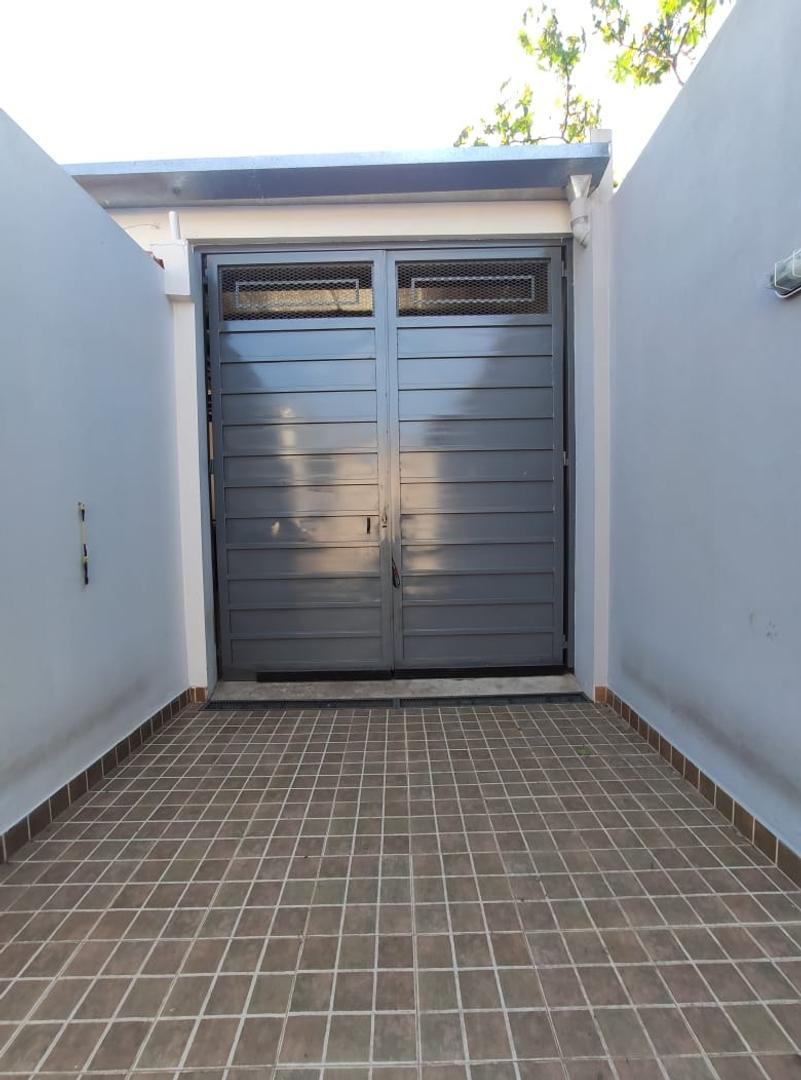 GALPÓN CON OFICINAS APTO AMPLIACIÓN EN VENTA