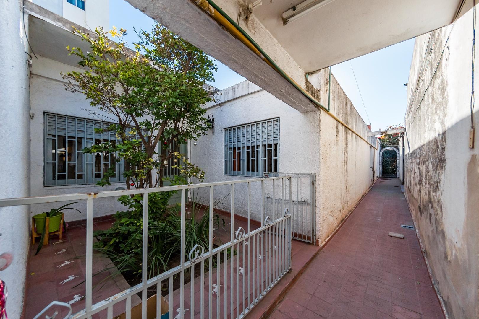 CASA EN VENTA EN Bº SAN MARTIN - APTA CREDITO HIPOTECARIO