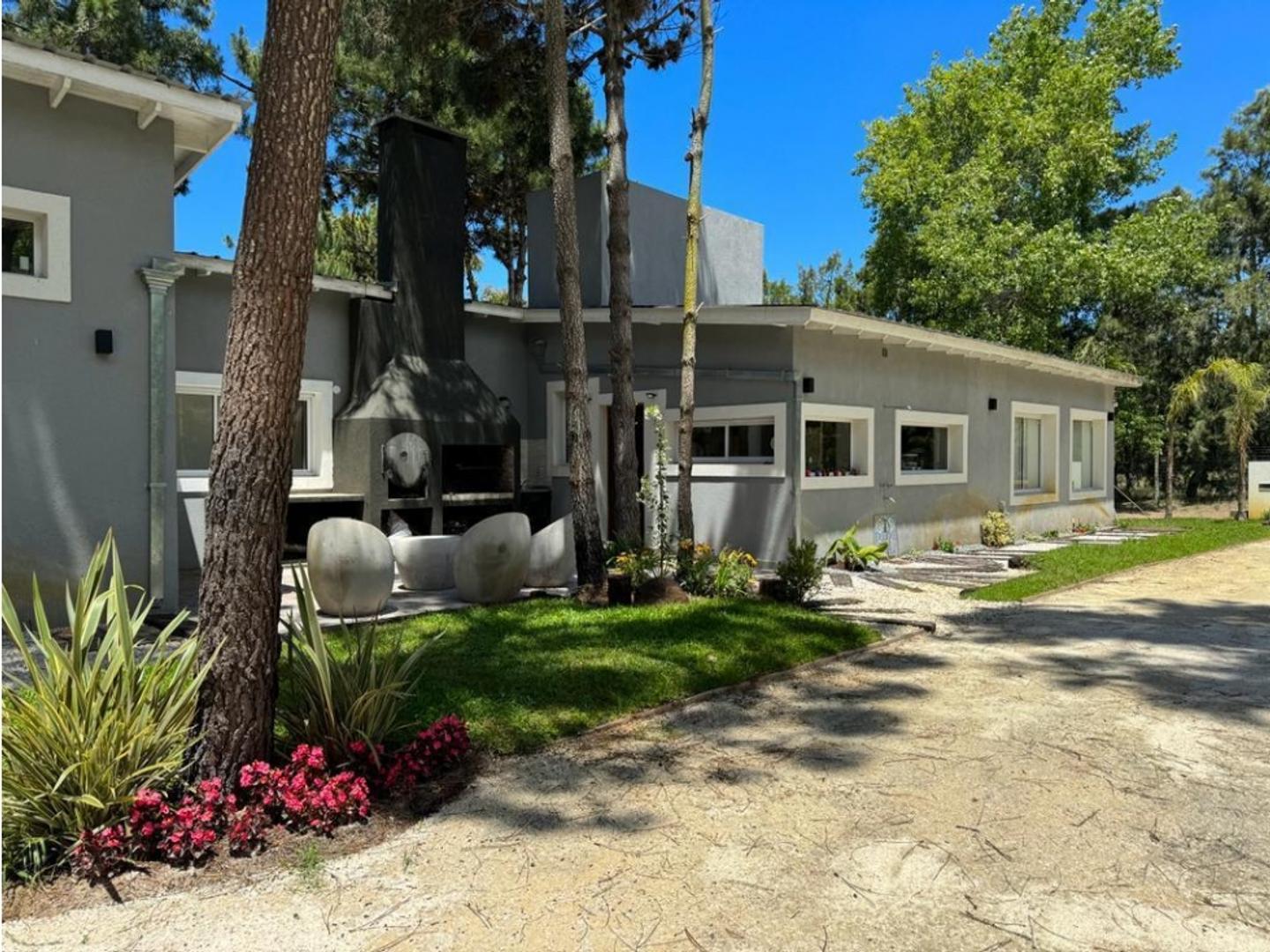 Casa En Venta 5 Ambientes Costa Del Este