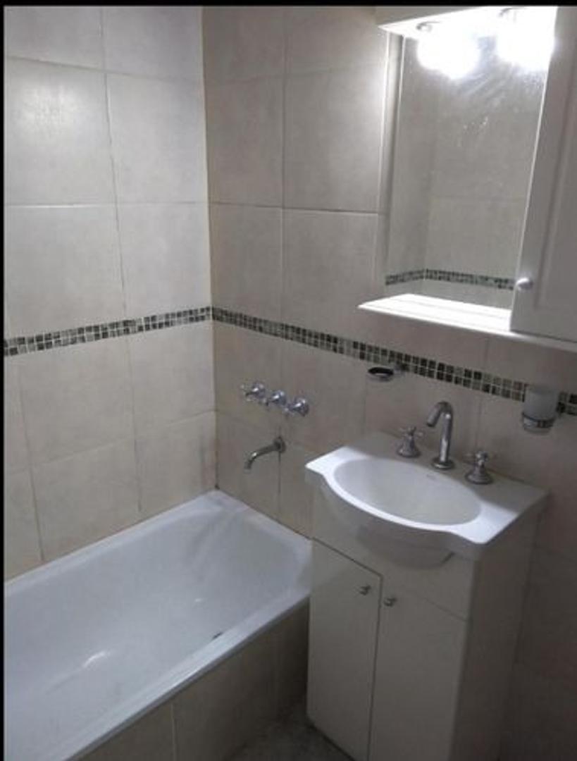 Venta Departamento Monoambiente c/cochera - Caseros