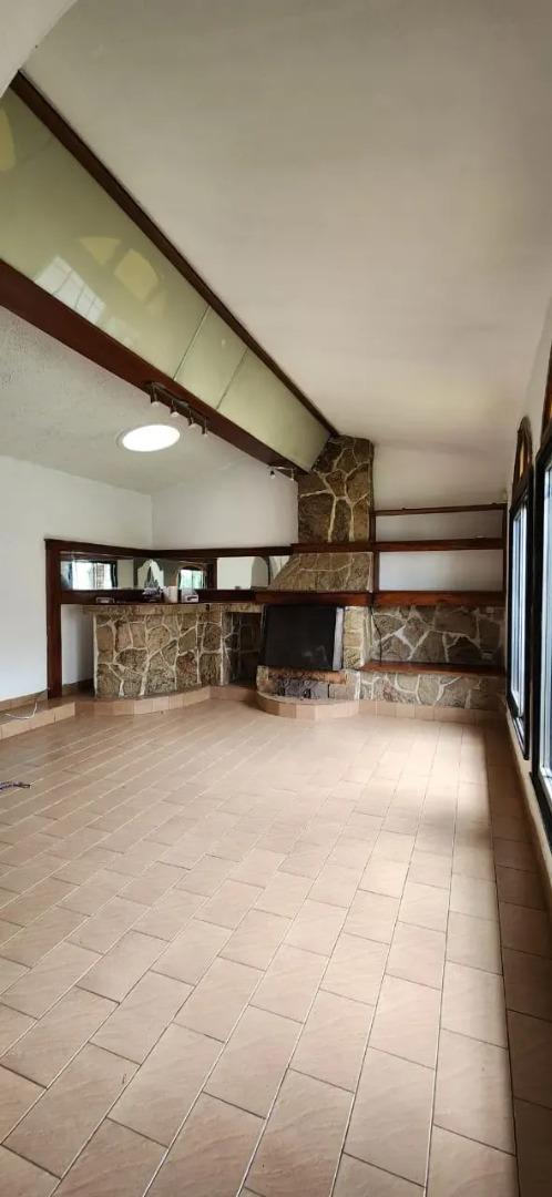 Hermosa Casa En Alquiler En Boulogne