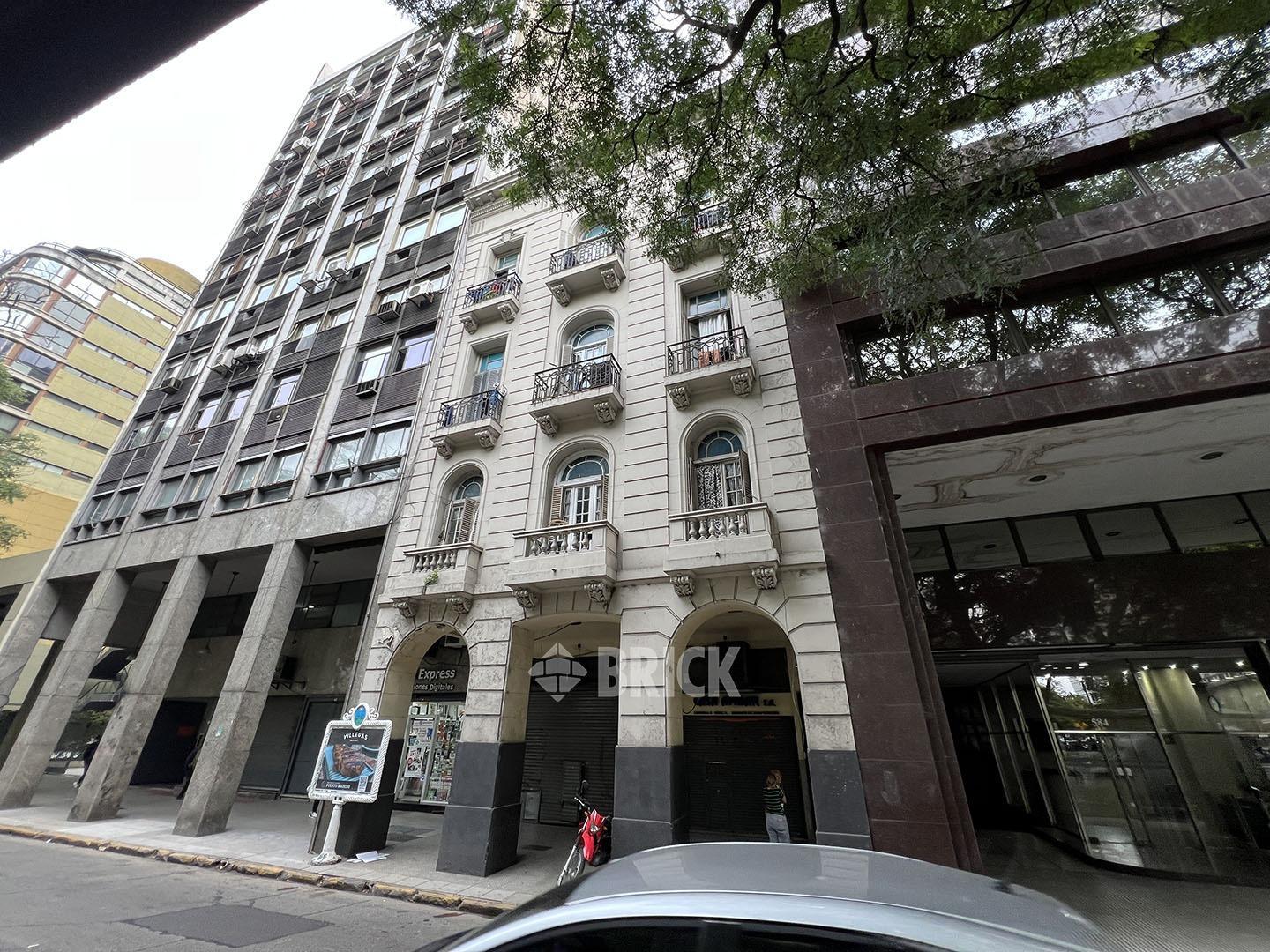 PETIT HOTEL Y LOCAL A LA CALLE EN ALEM AL 500 - 848 M2