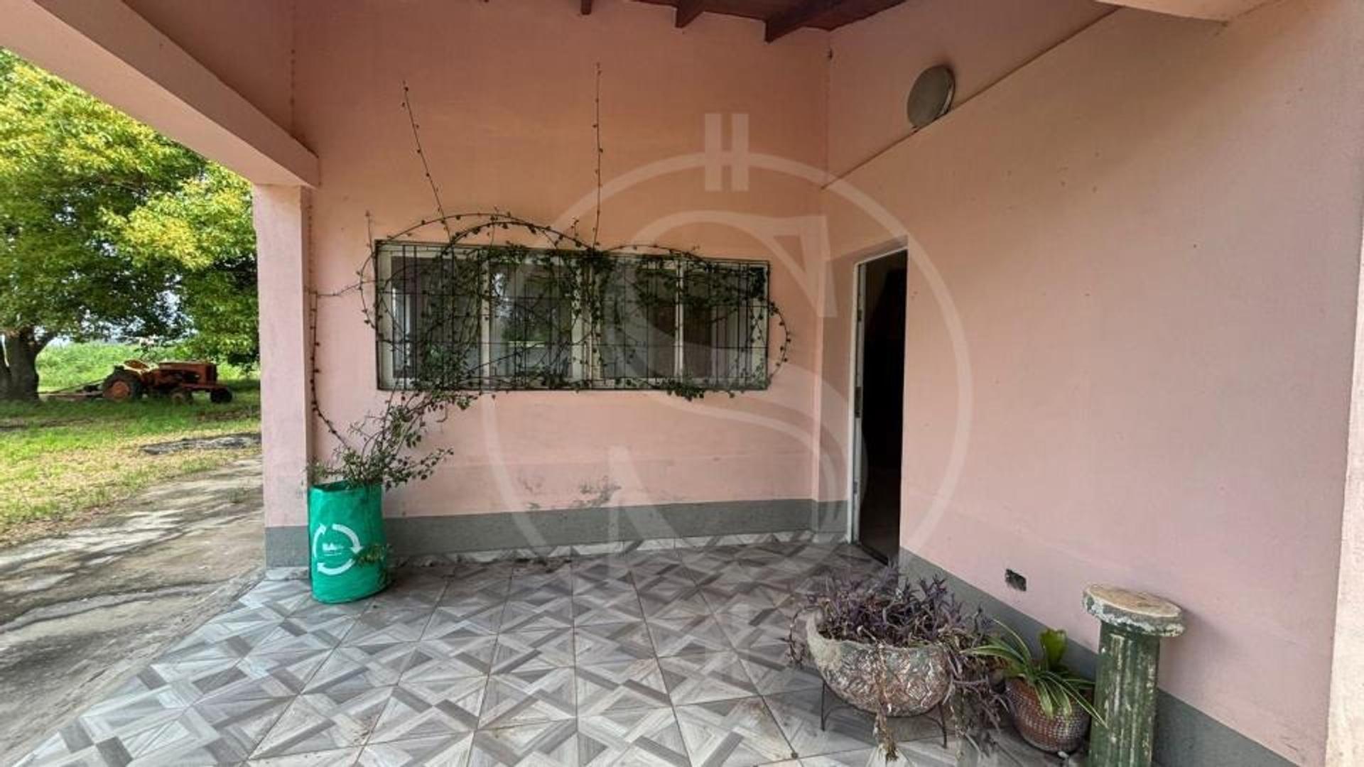 Casa 3 ambientes con 1 baño