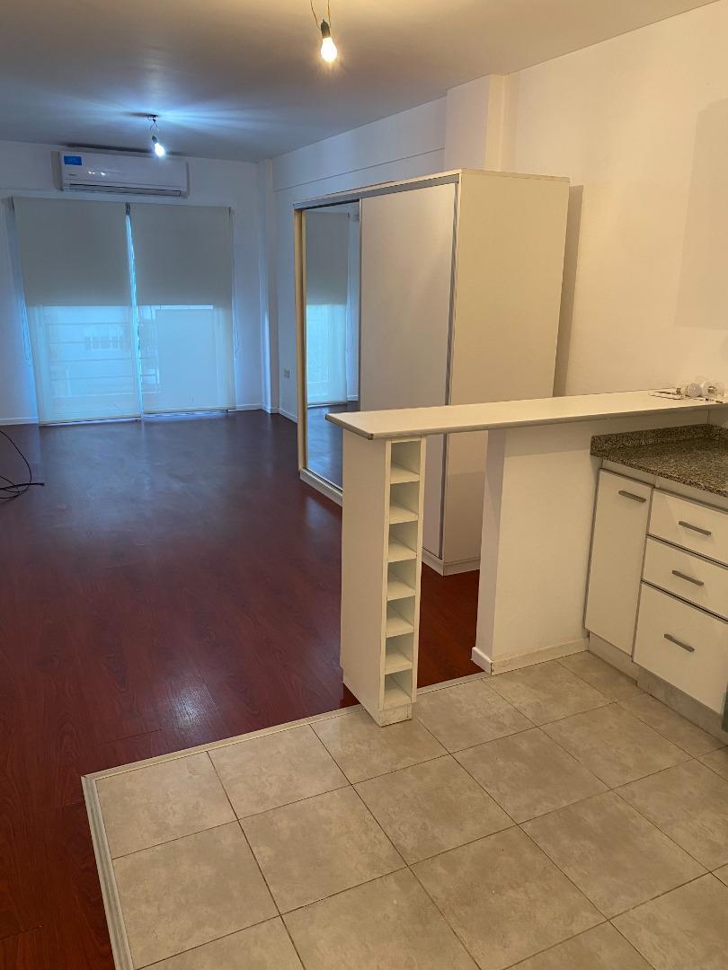 MONOAMBIENTE CENTRICO EN BANFIELD