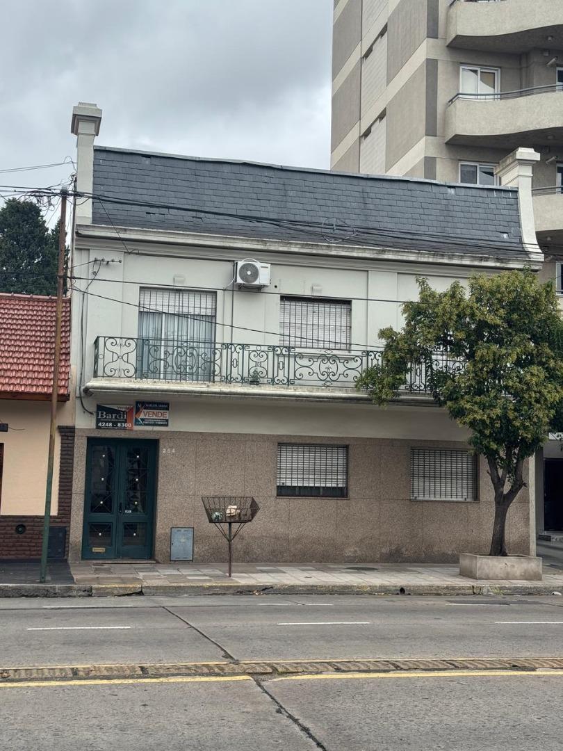 Venta 2 Ambientes con Patio en Banfield.