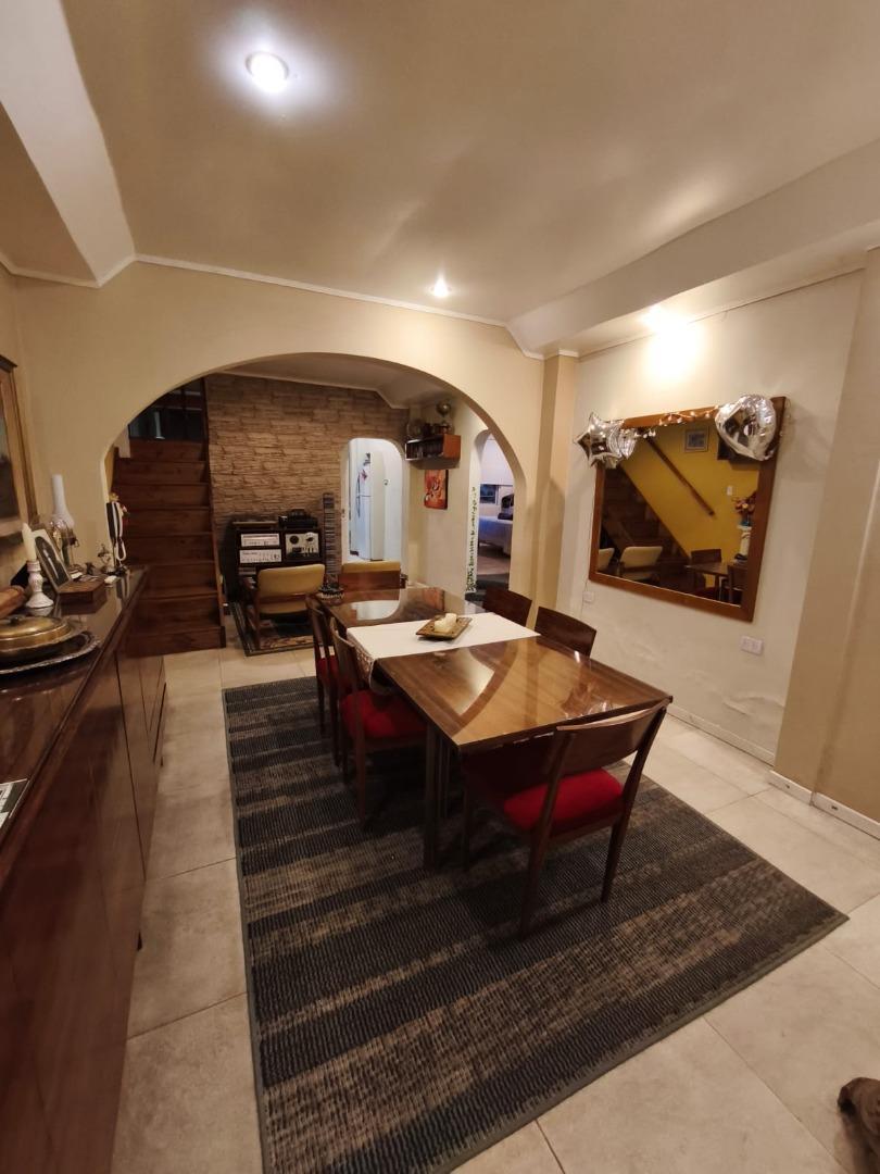 Depto Tipo Casa en Venta de 5 ambientes