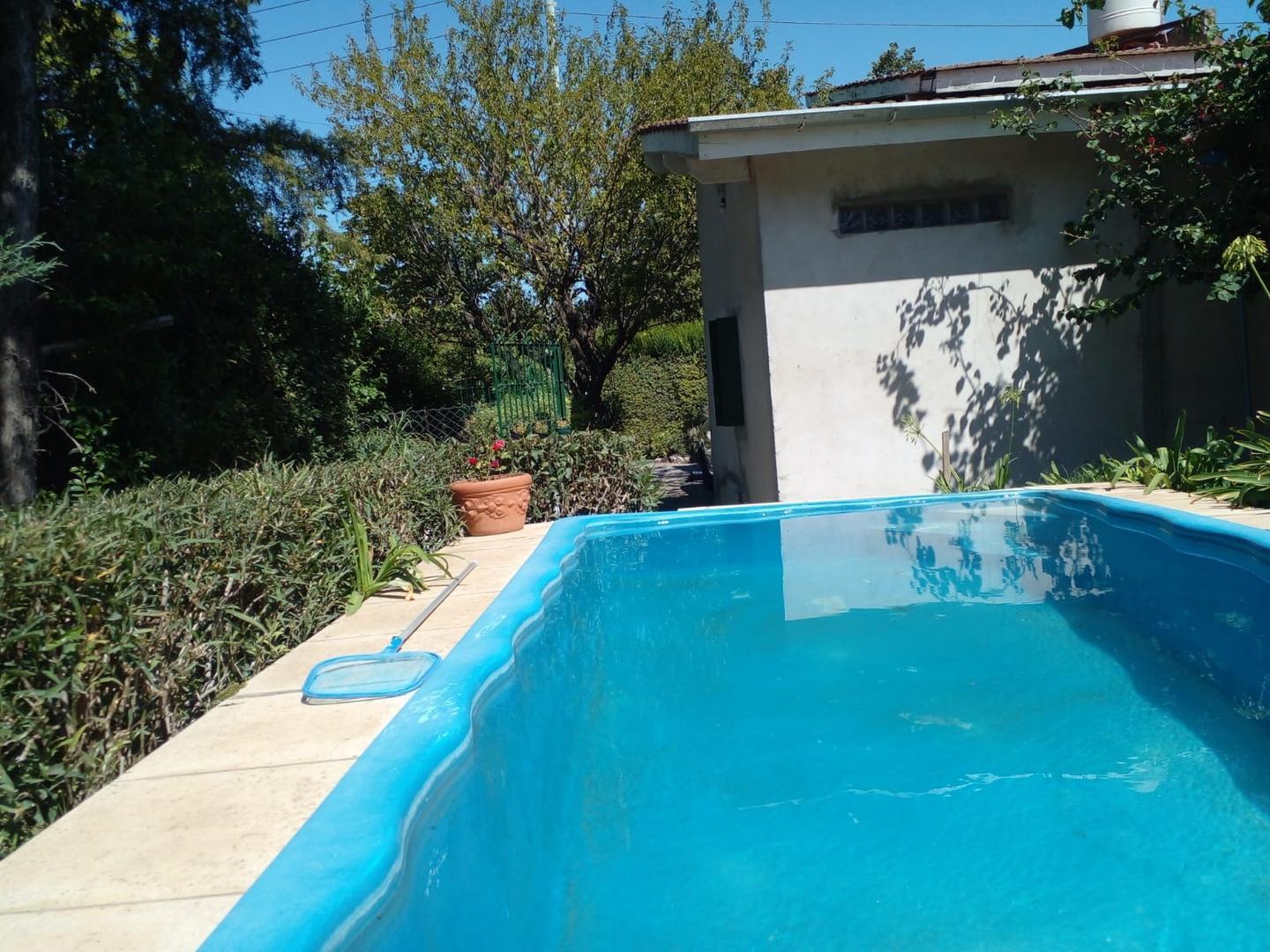 Casa en Venta con 2 cocheras