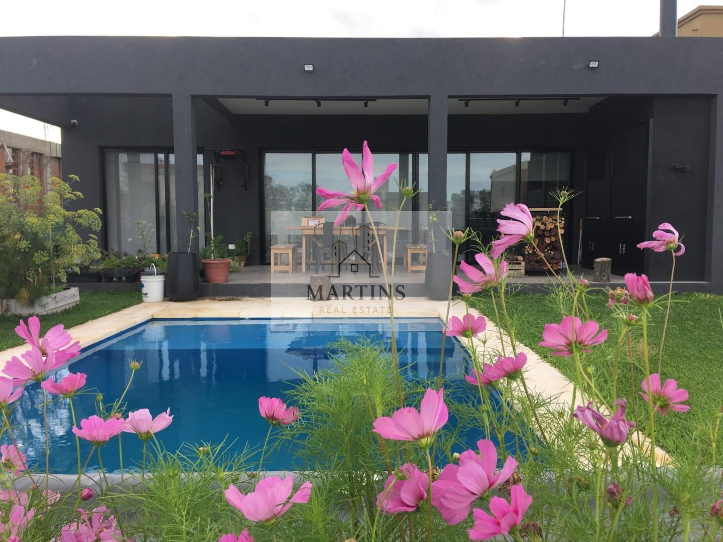 Casa en venta con pileta en Pilar del Este Santa Elisa