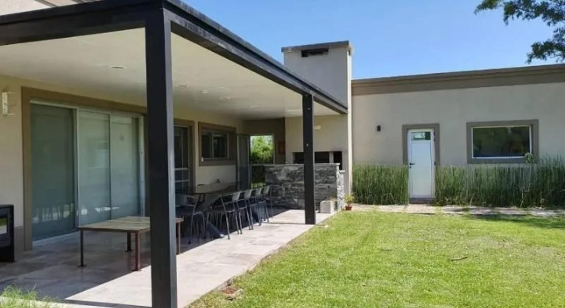 Casa en Venta de 4 dormitorios