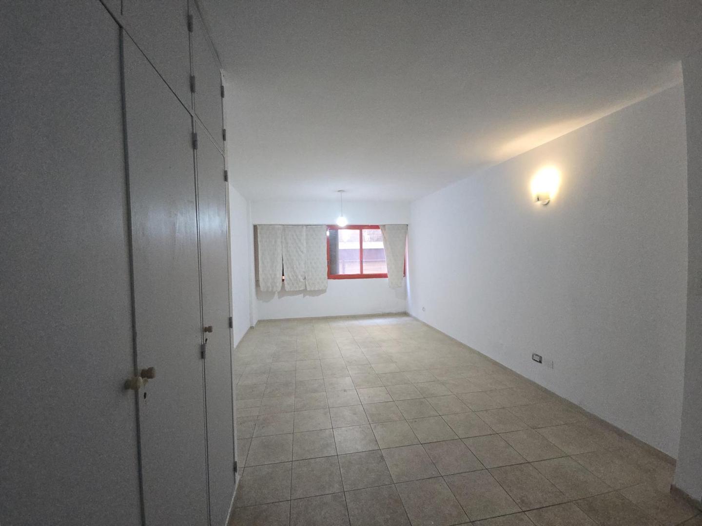 Marcelo T de Alvear 900