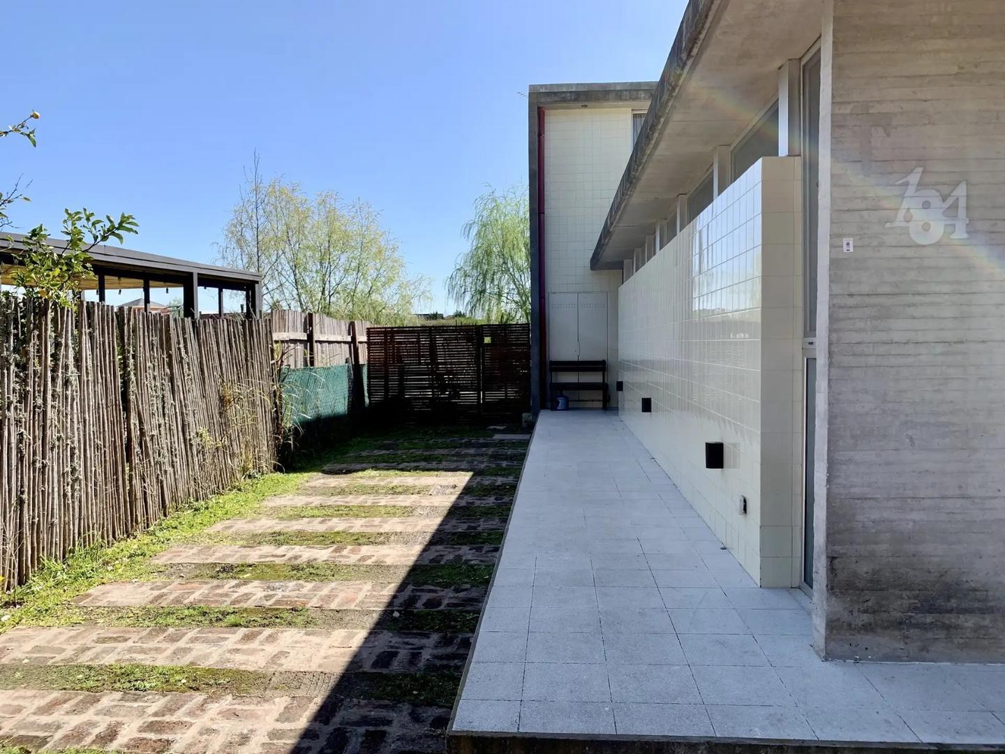 Aristóbulo Del Valle 4500