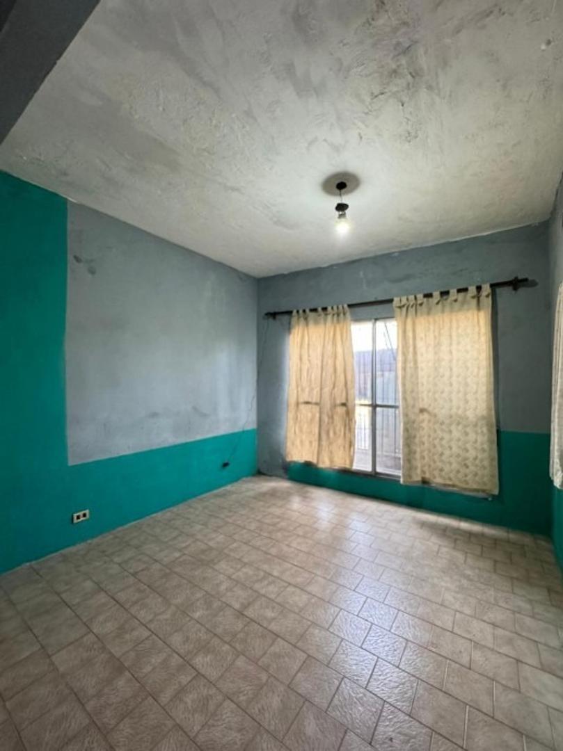 CASA EN VENTA BARADERO 4252 VILLA DOMINICO INMUEBLE PARA DOS