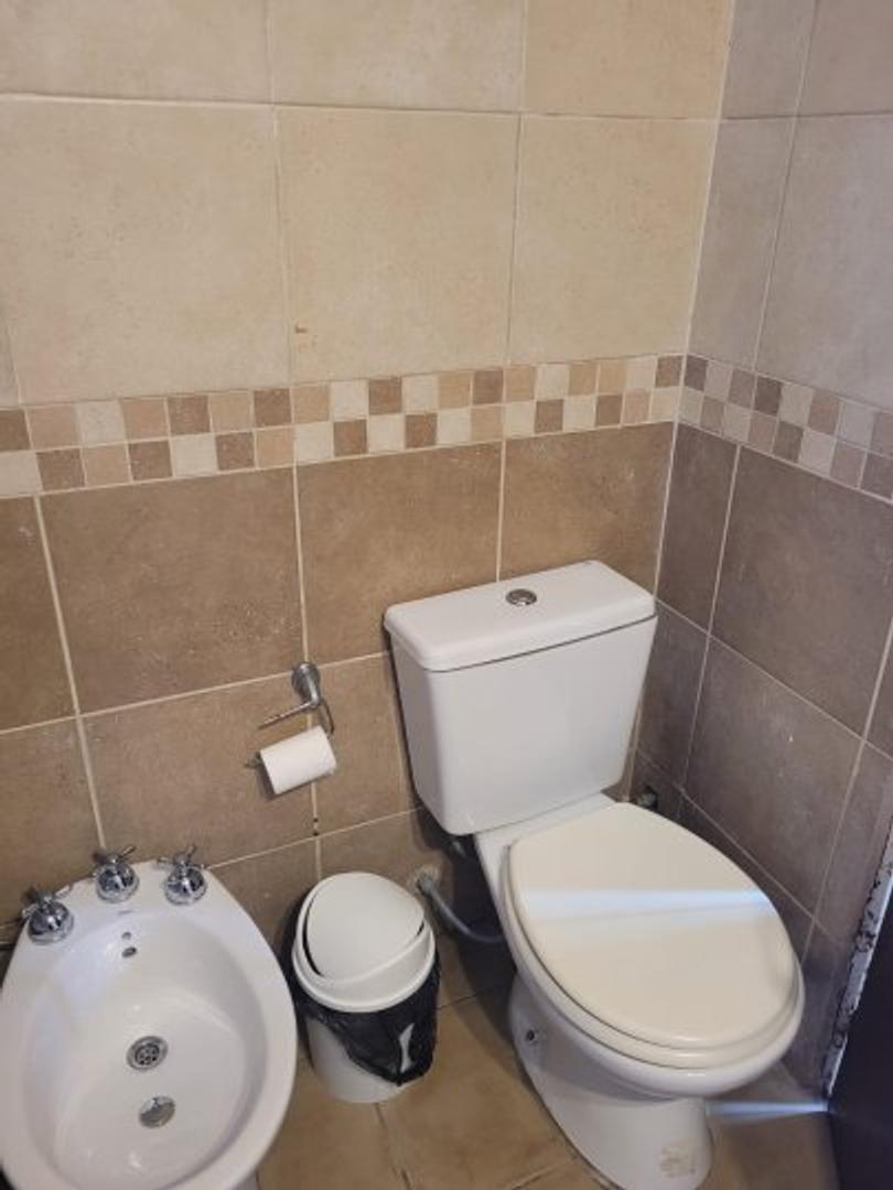 VENTA Casa 2 dorm.+Comodin # Centeno 720