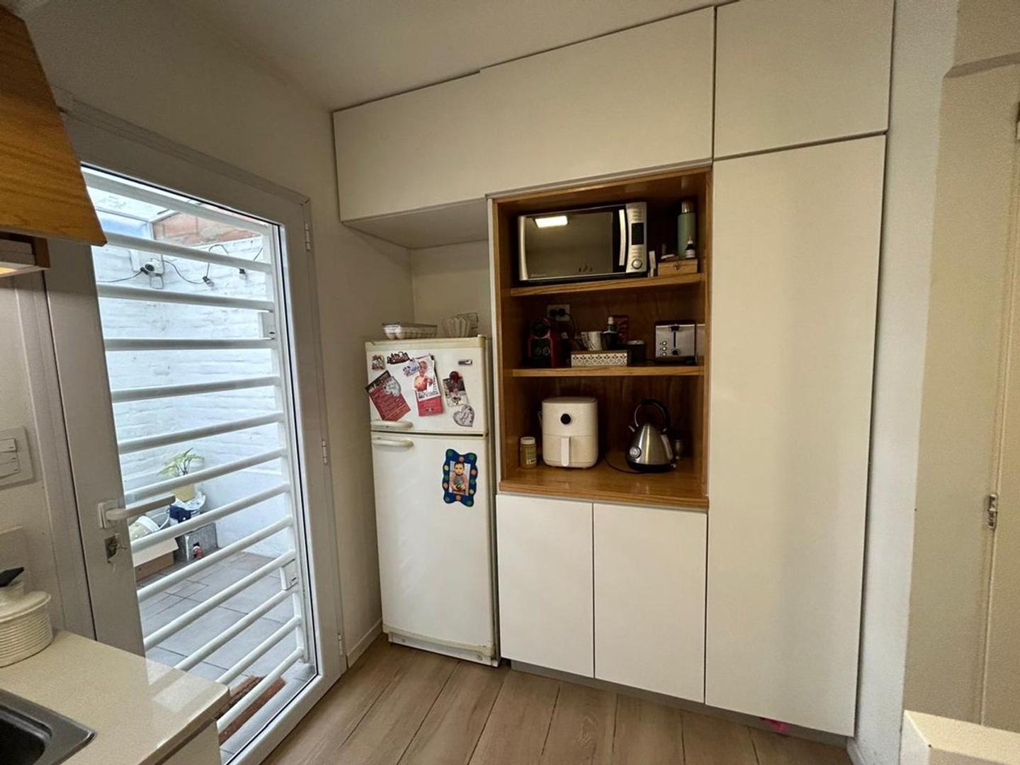 VENTA TRIPLEX 3 AMB+ VESTIDOR LANUSITA APTO CREDIT