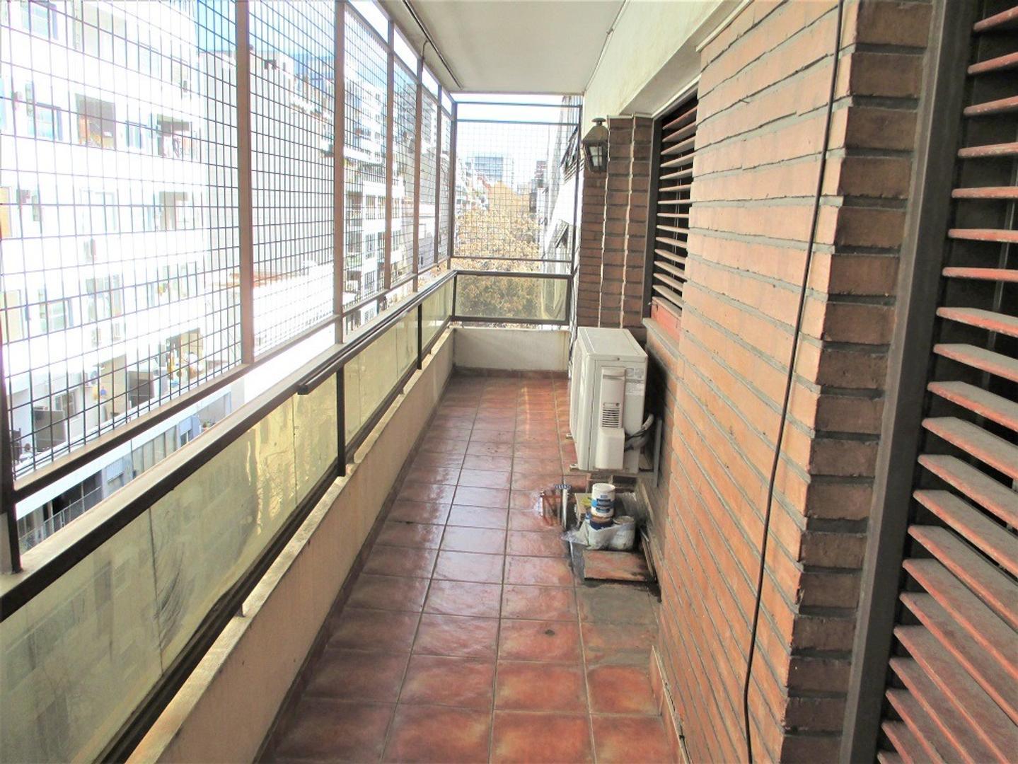 Piso alto bcón-corr pal/priv coc-off dep lav. m/lum categ.