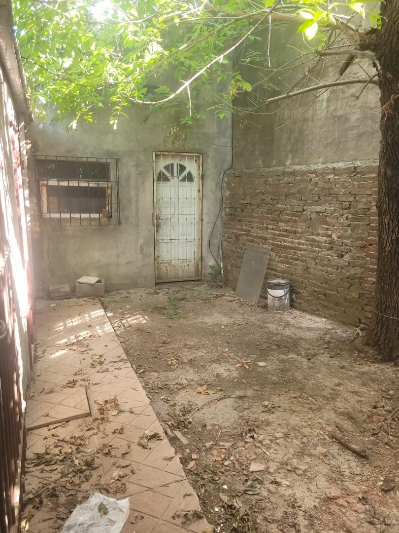 CASA A 100 MTS DE BLAS PARERA