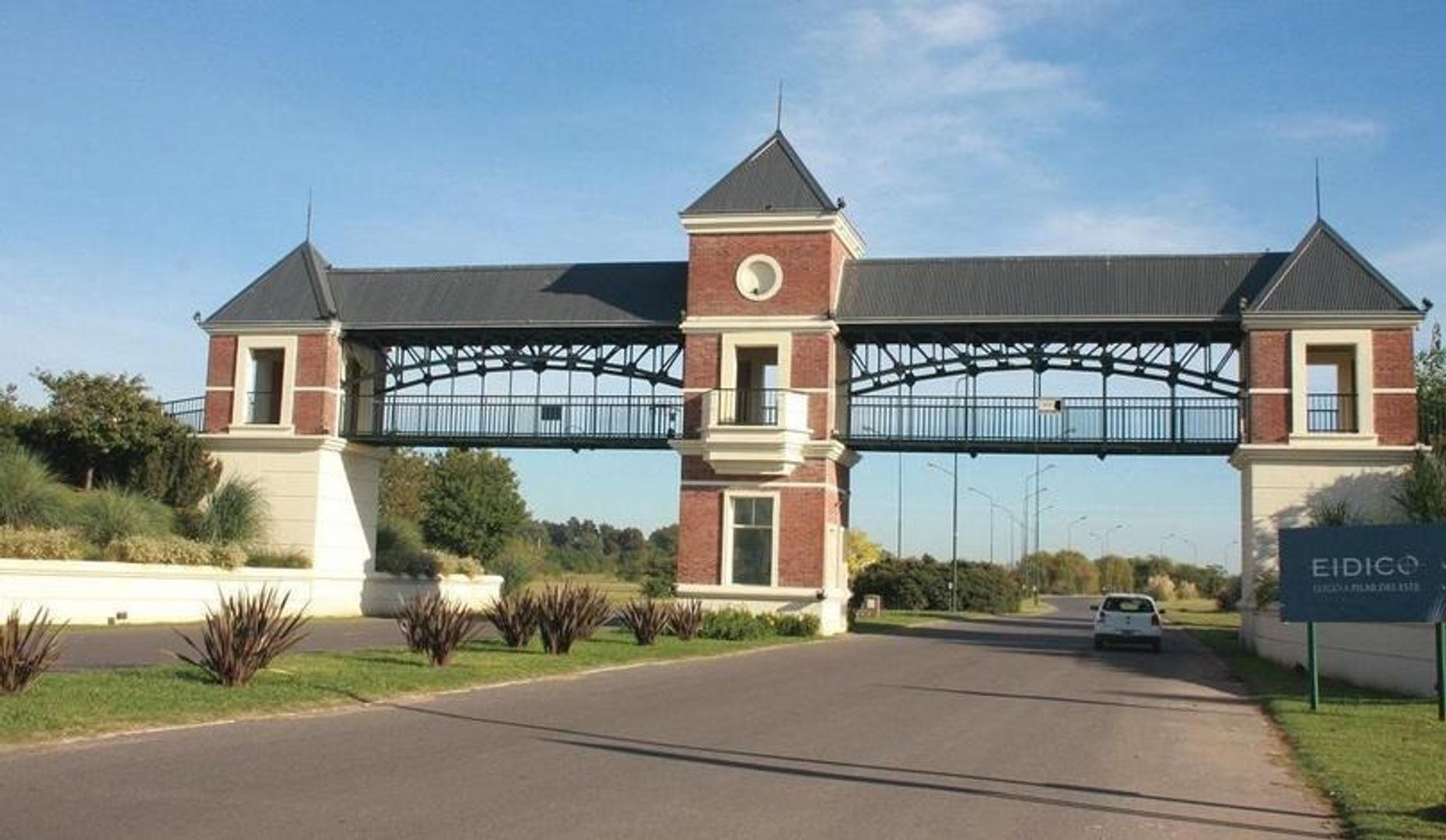 Casa inteligente en venta Santa Lucia, Pilar del Este