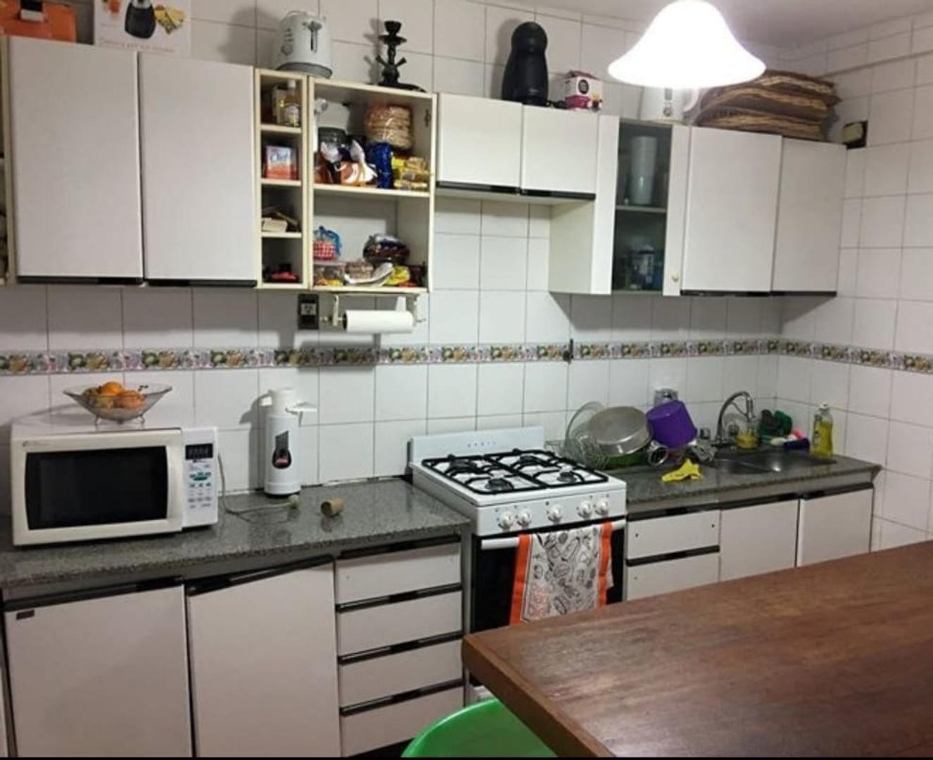 Sarmiento 1800 , Piso 1