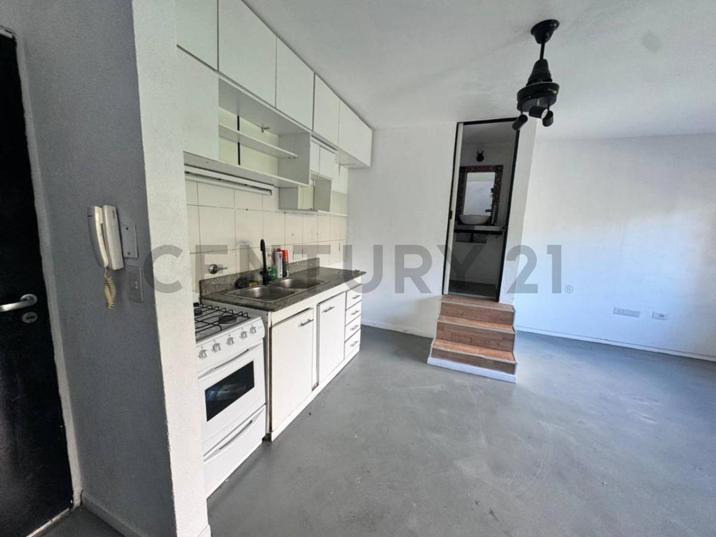 Depto Tipo Casa en Alquiler en Villa Urquiza, $ 850.000