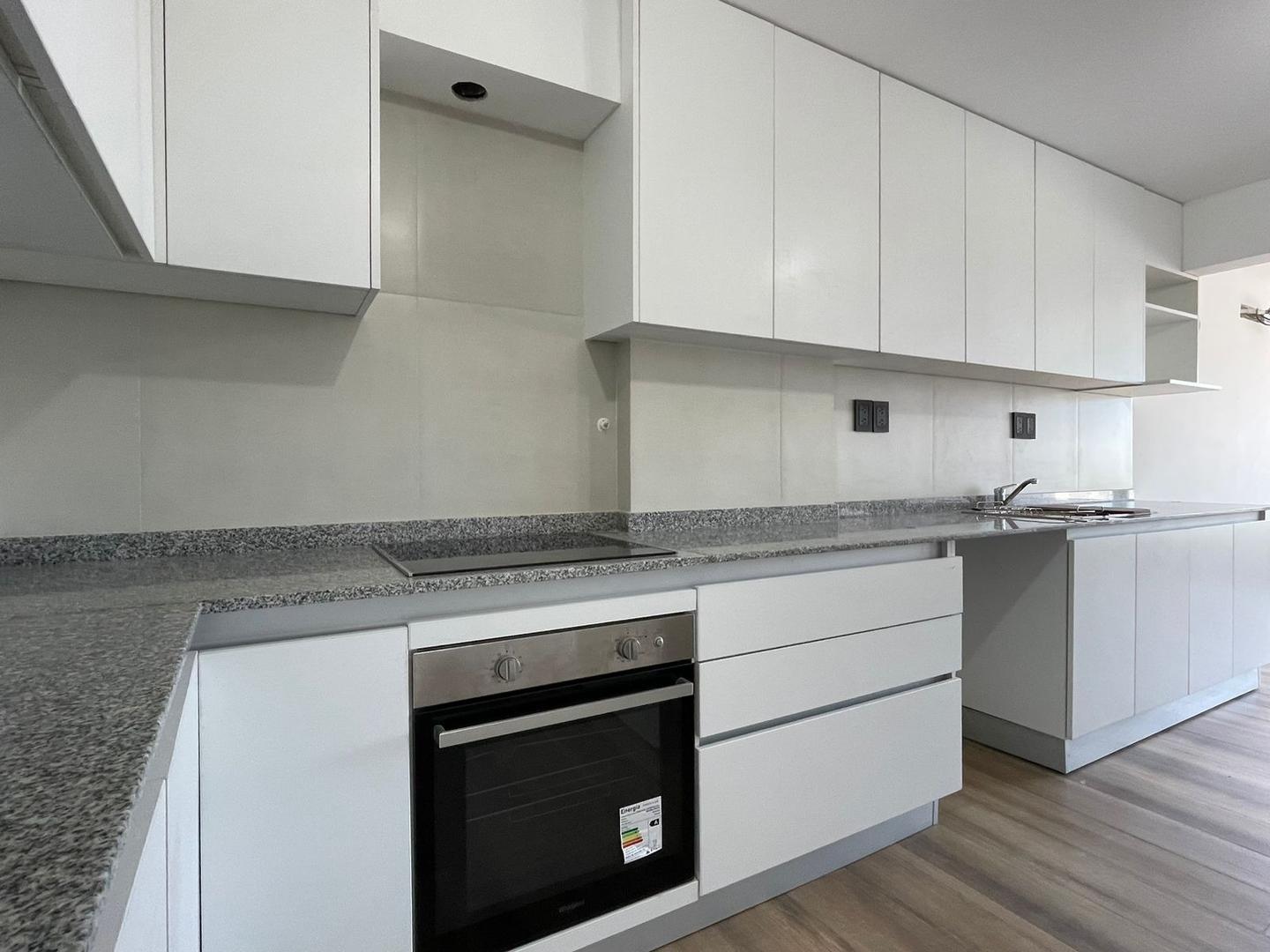 Rivadavia 15760 , Piso 7