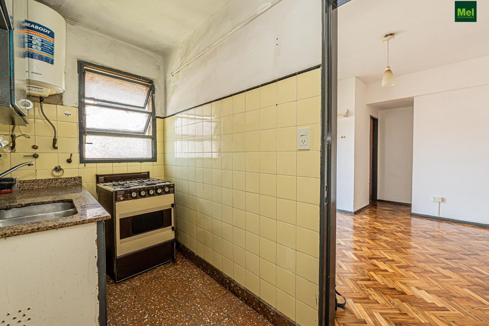 MONOAMBIENTE CON BALCON Y BAJAS EXPENSAS