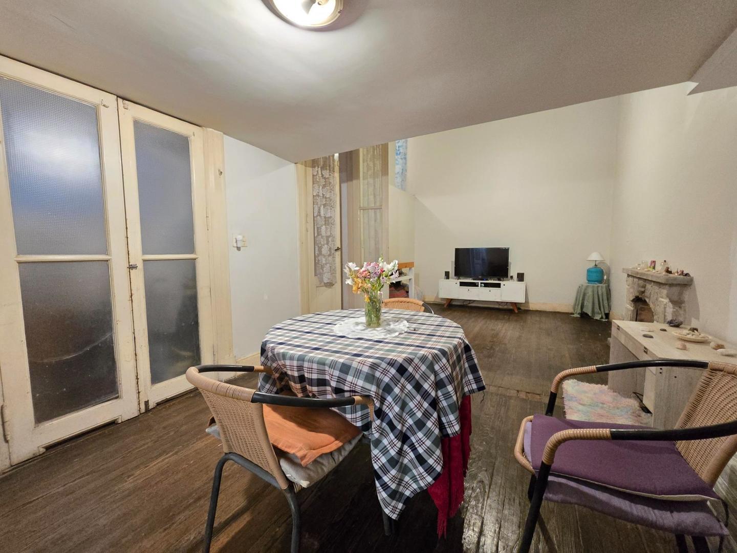 Av. Independencia 900