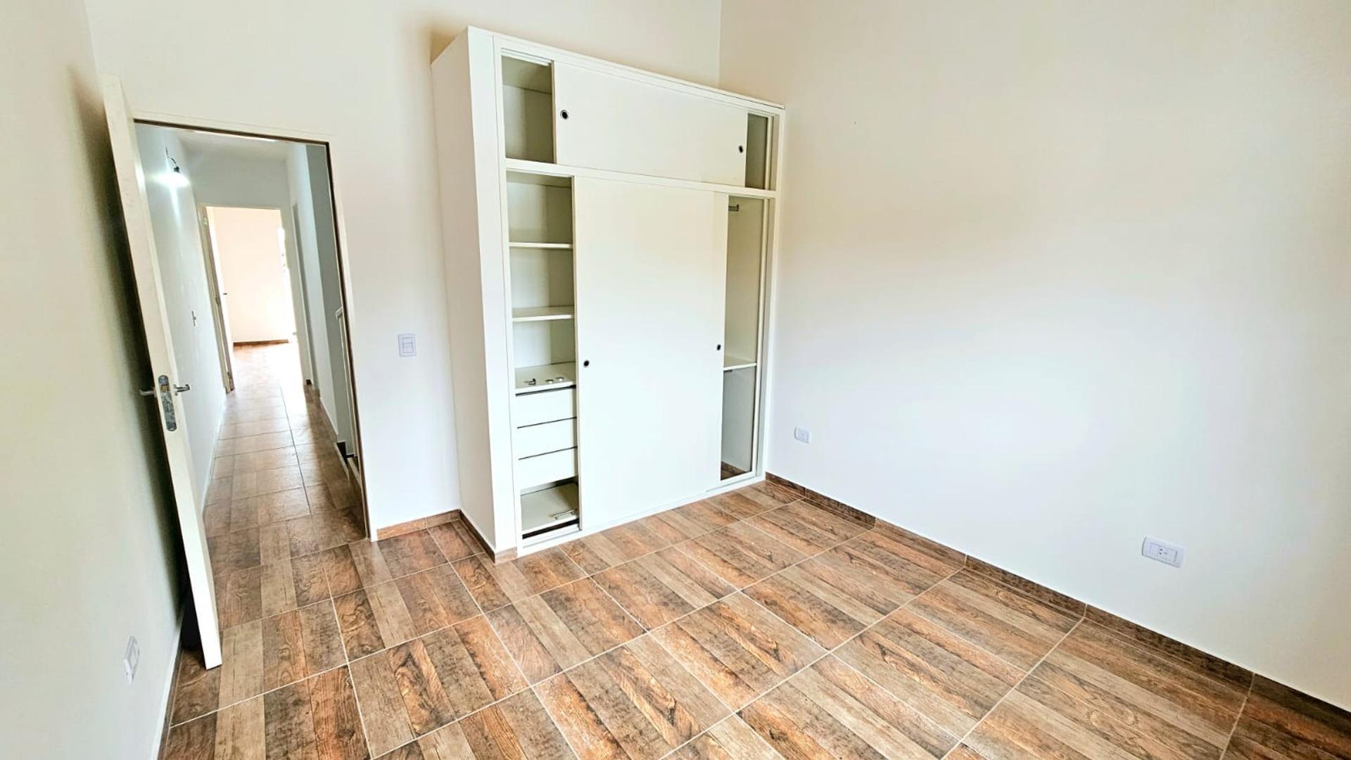 Depto Tipo Casa 4 ambientes con 2 baños