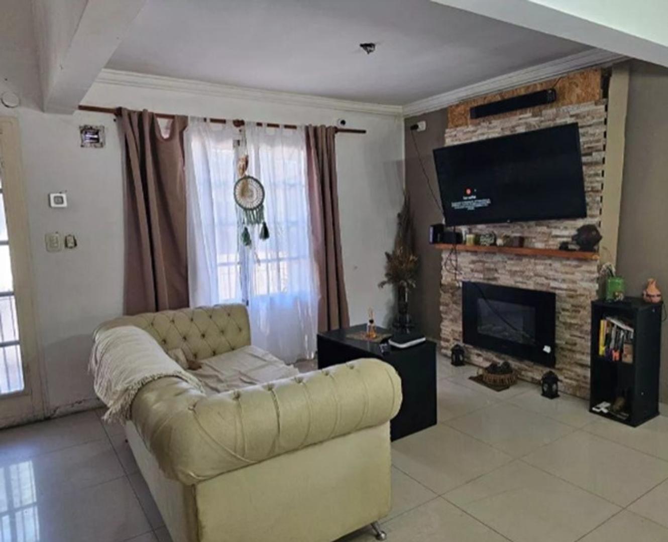 Casa 4 ambientes con 3 baños