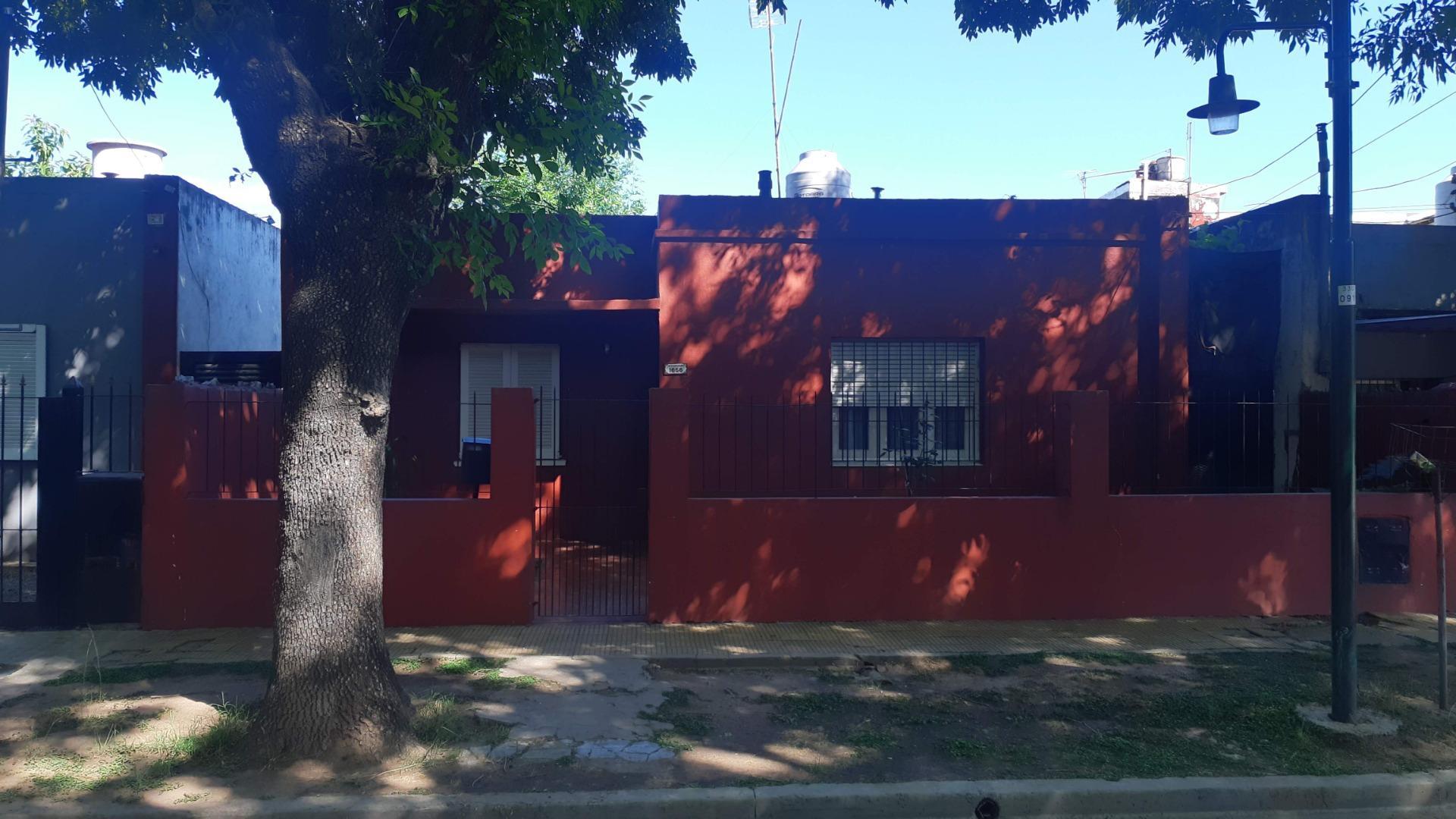 CASA DE CUATROS AMBIENTES