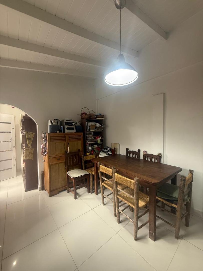 Casa tipo Ph 2 amb en venta Ituzangó Norte