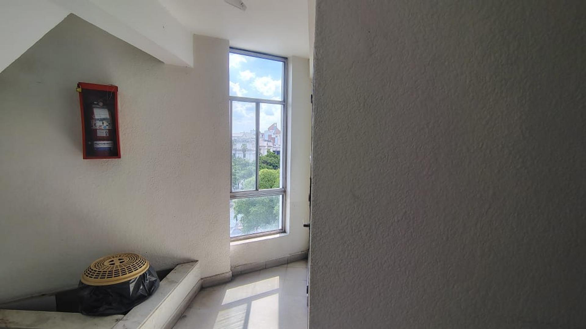 Ayacucho 100, Piso 6