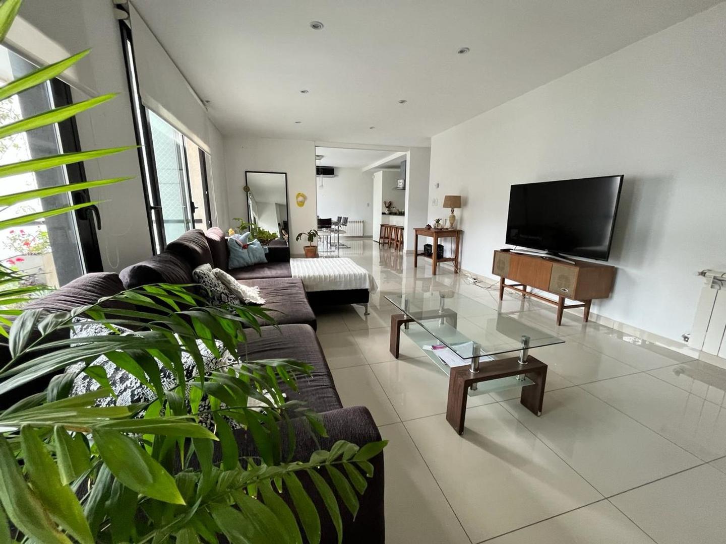 Libertad 530 , Piso 2