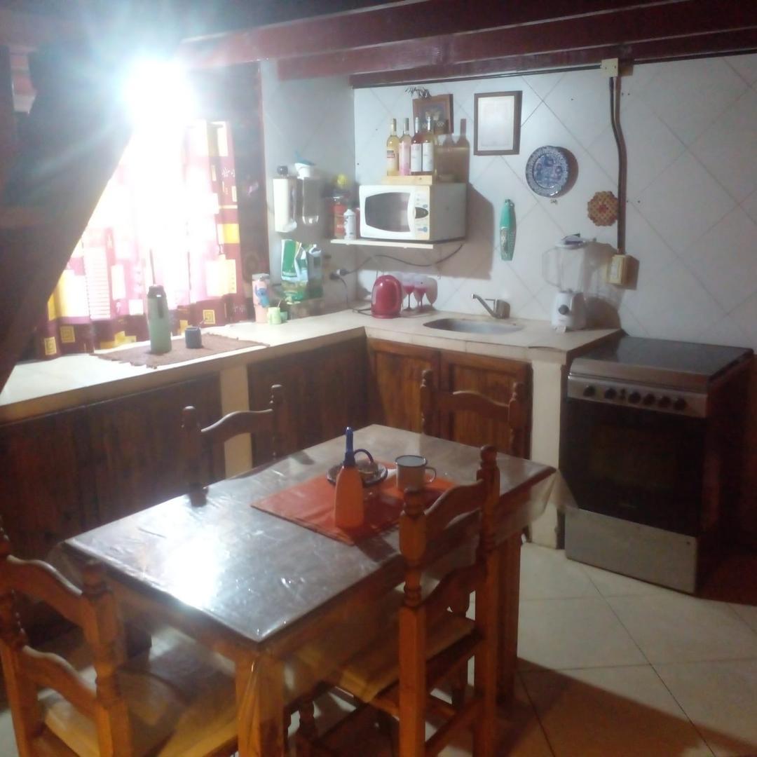 Casa 3 ambientes con 2 baños