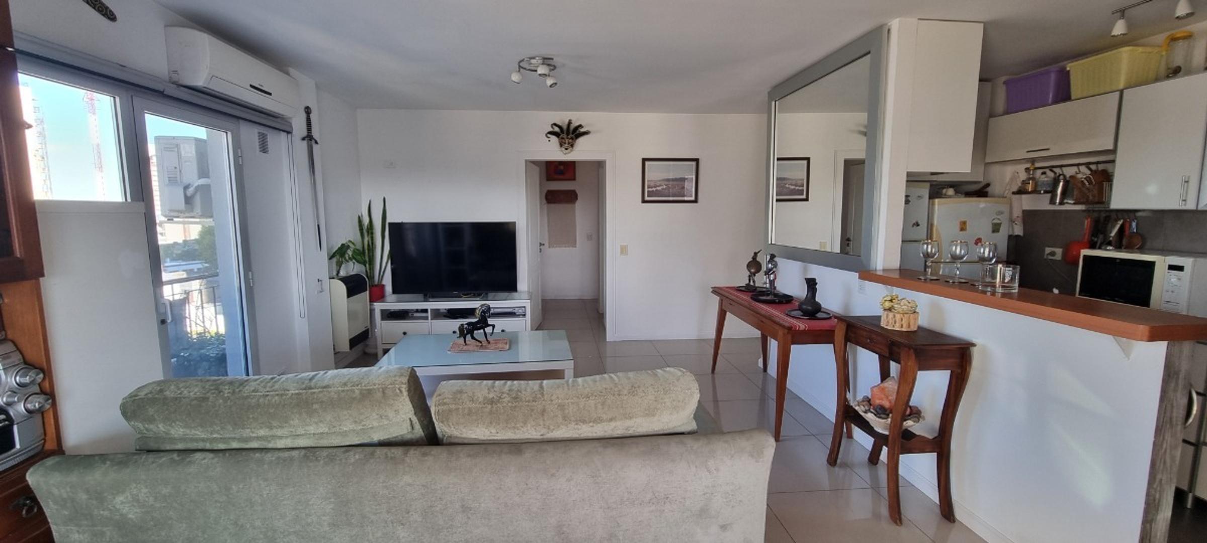 Semipiso de 3 ambientes con terraza en venta Tigre centro