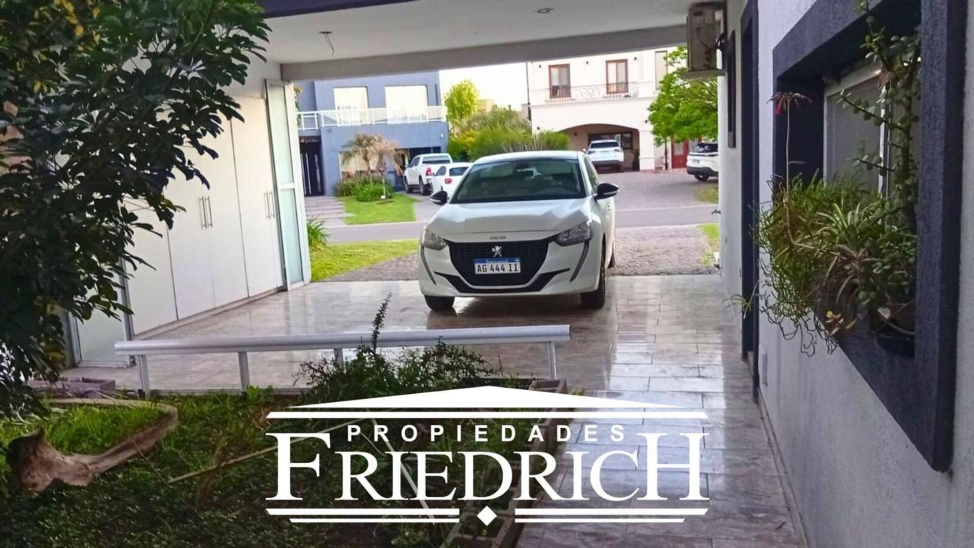 Casa 7 ambientes con 4 baños