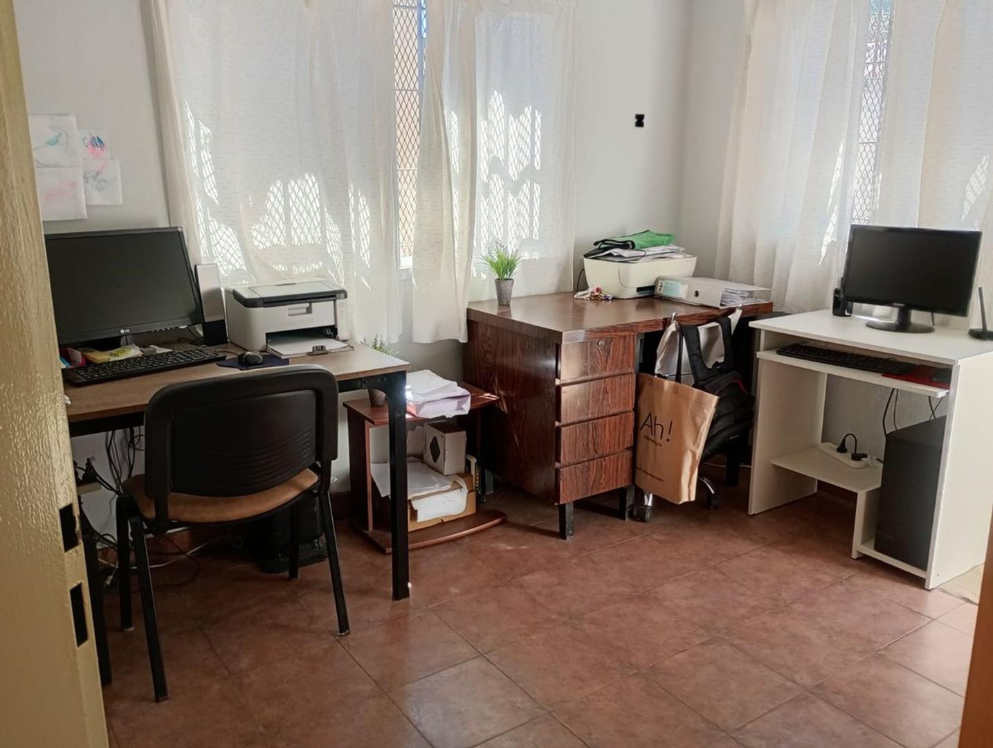 Galpon con casa 2 ambientes venta Ituzaingo