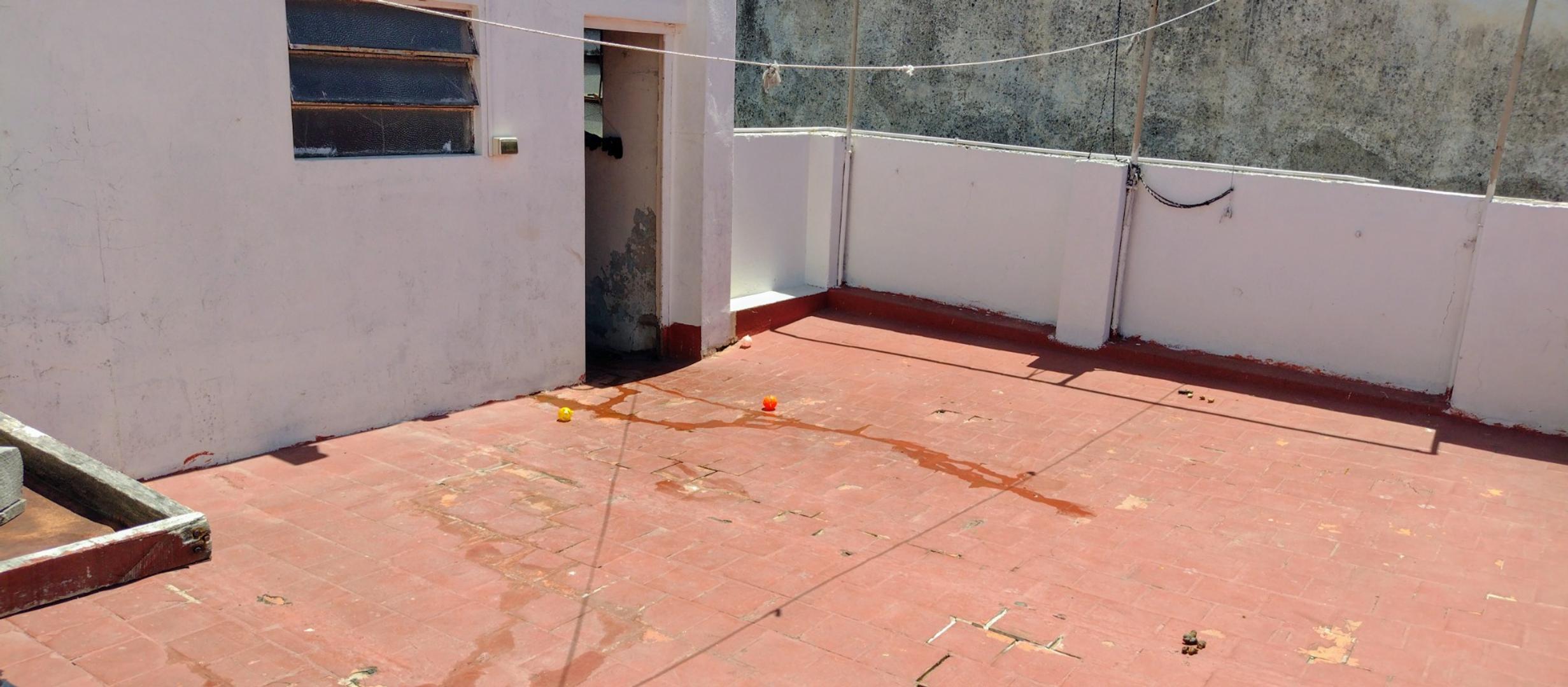 PH EN CIUDADELA 4 AMB CON PATIO Y TERRAZA