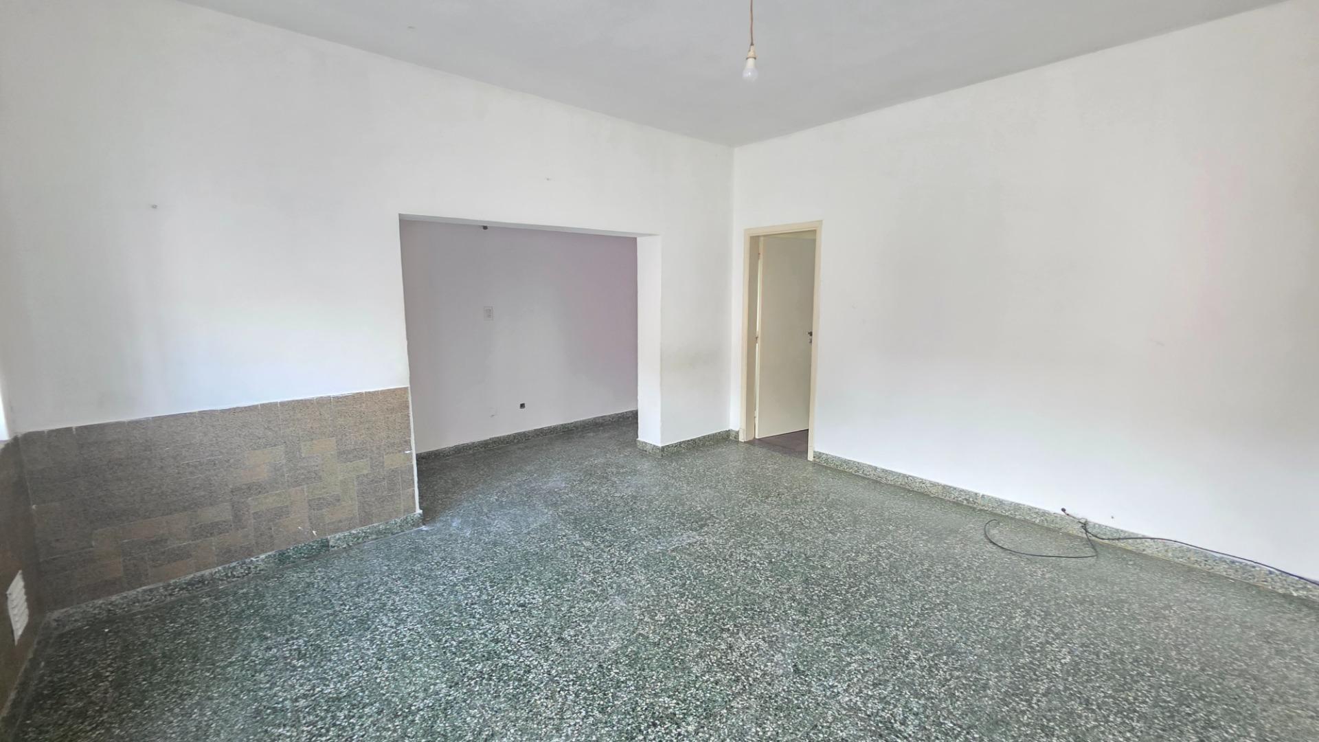 Casa en Venta con 5 cocheras