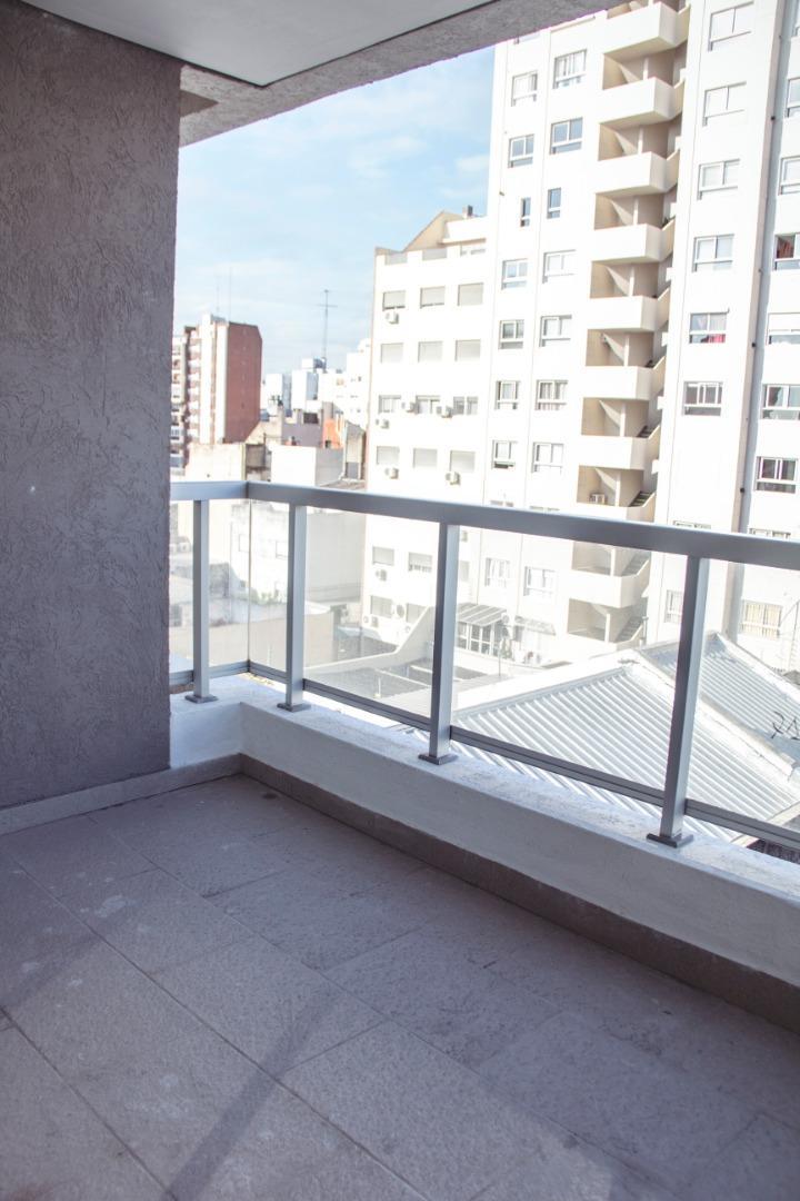 Departamento en Alquiler en Lanus Oeste, $ 680.000