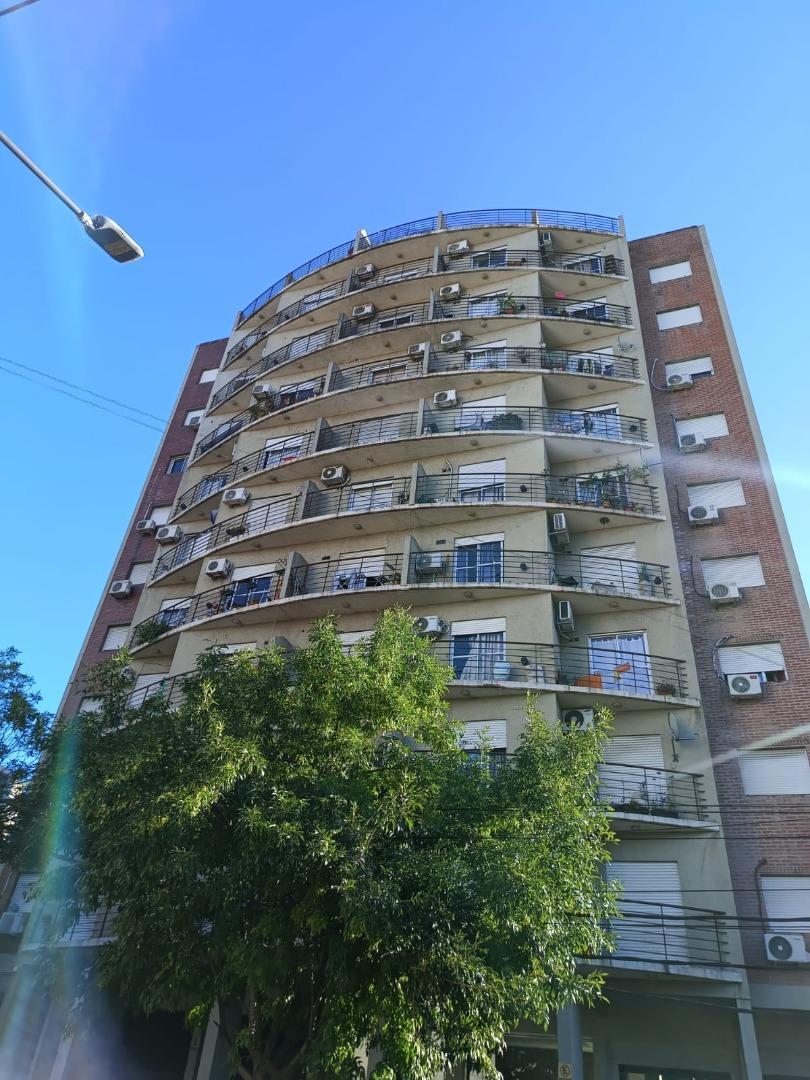 EXCELENTE MONOAMBIENTE EDIFICIO ISA III