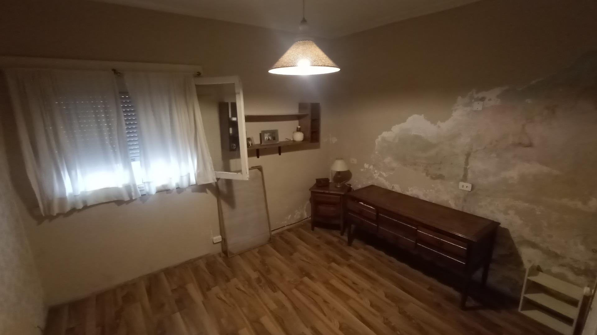 CASA 3 AMB. A RECICLAR MÁS DPTO ATRÁS DE 3 AMB. - SAN CARLOS